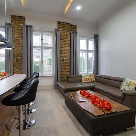 Tower Szeged Belvárosi Exkluzív Panorámás Apartman Esterno foto