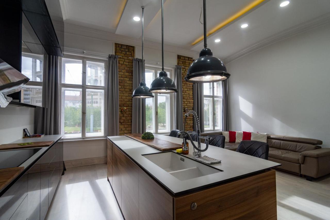 Tower Szeged Belvárosi Exkluzív Panorámás Apartman Esterno foto