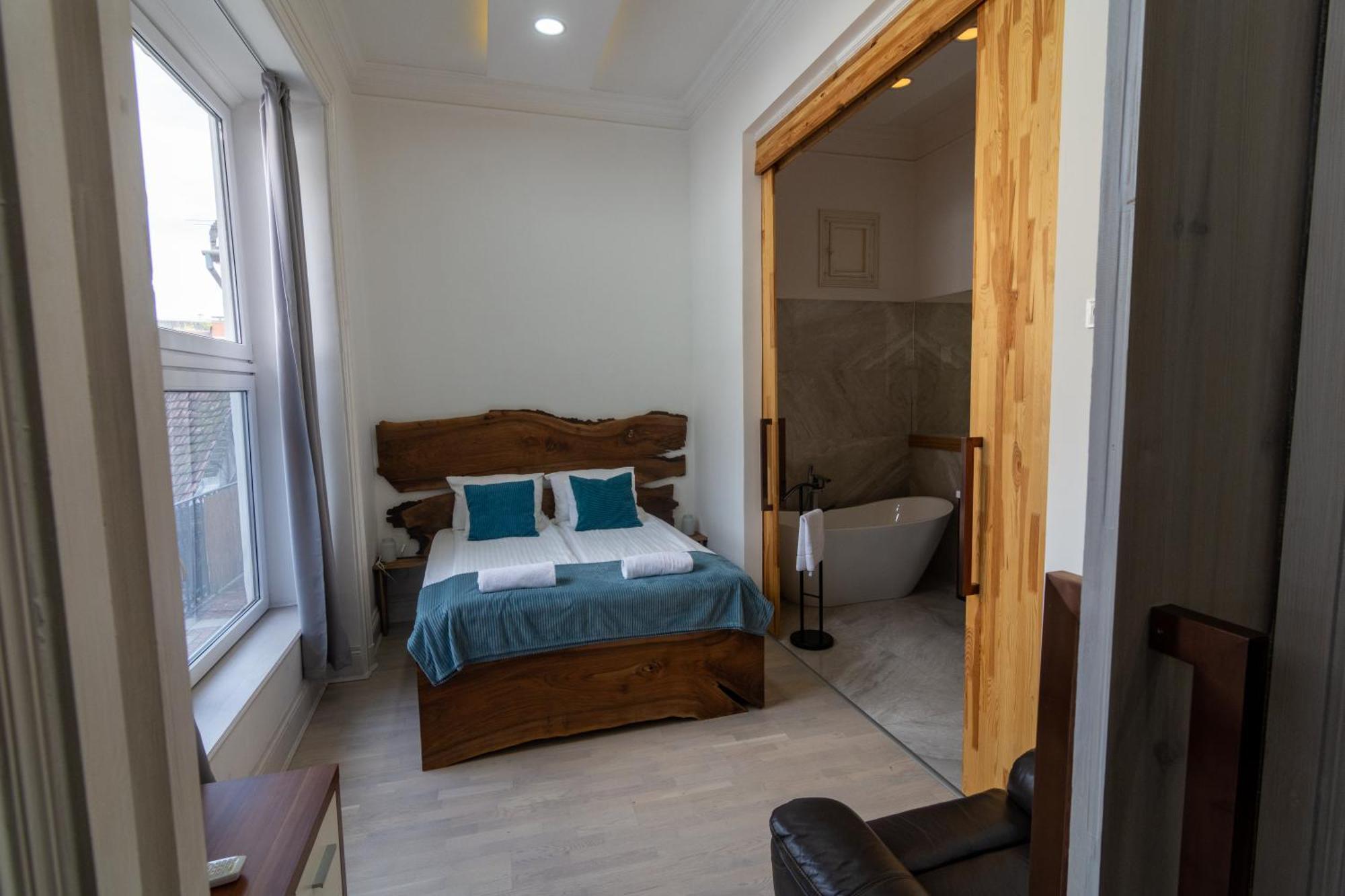 Tower Szeged Belvárosi Exkluzív Panorámás Apartman Esterno foto